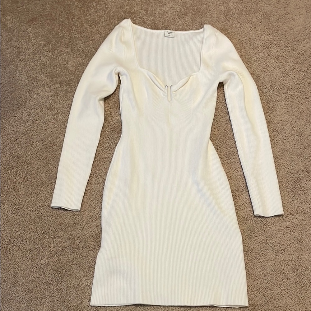 Elegant Cream Long Sleeve Dress